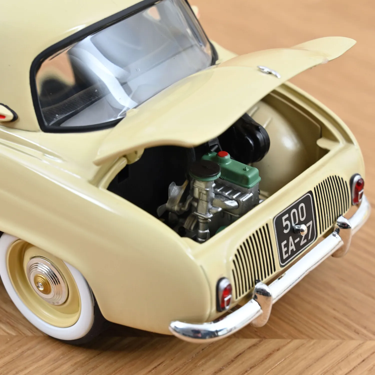 Norev Renault Dauphine 1958 miniature 1/18 Beige ouvrants
