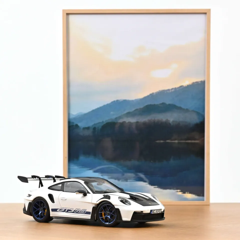 Norev Porsche 911 GT3 RS Pack Weissach 2022 miniature 1/18 blanc