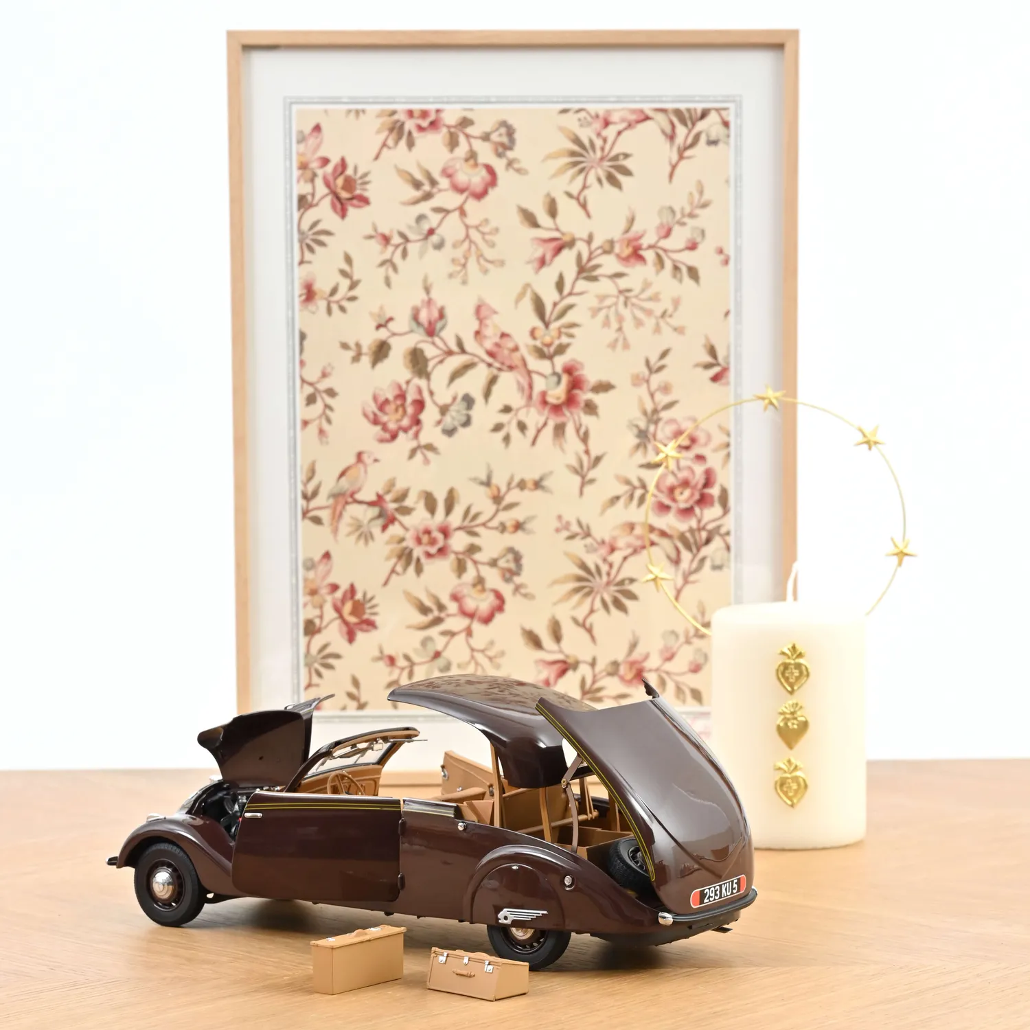 Norev Peugeot 402 Eclipse 1937 voiture miniature 1/18 chocolat