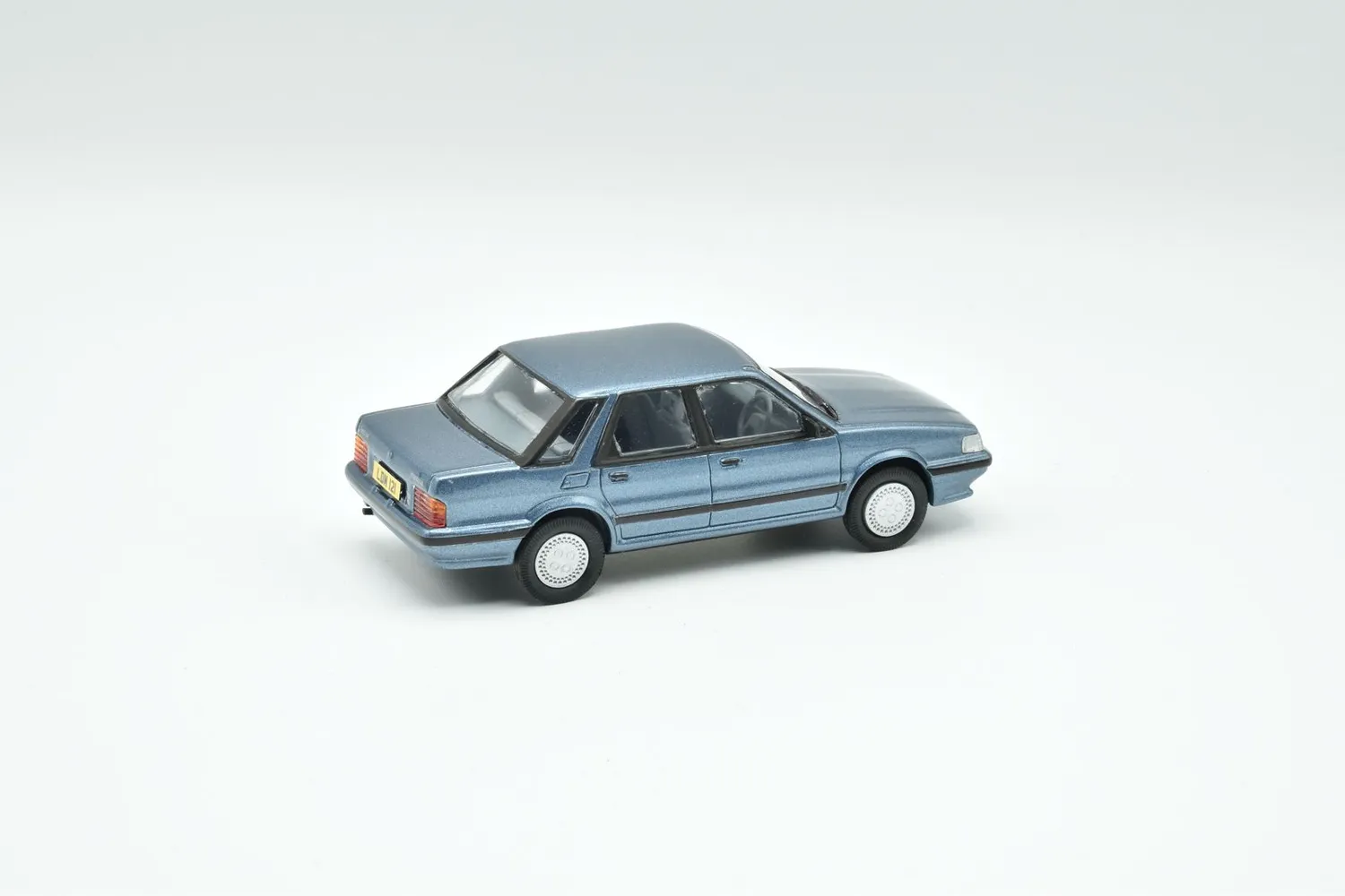 Lansdowne Austin Montego 1.6L 1984 miniature bleue métal
