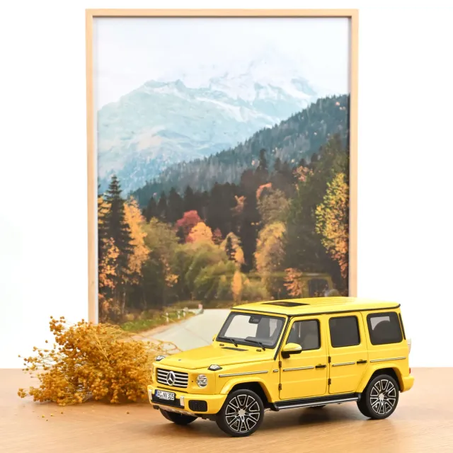 Norev Mercedes G-Class 2024 miniature 1/18 jaune