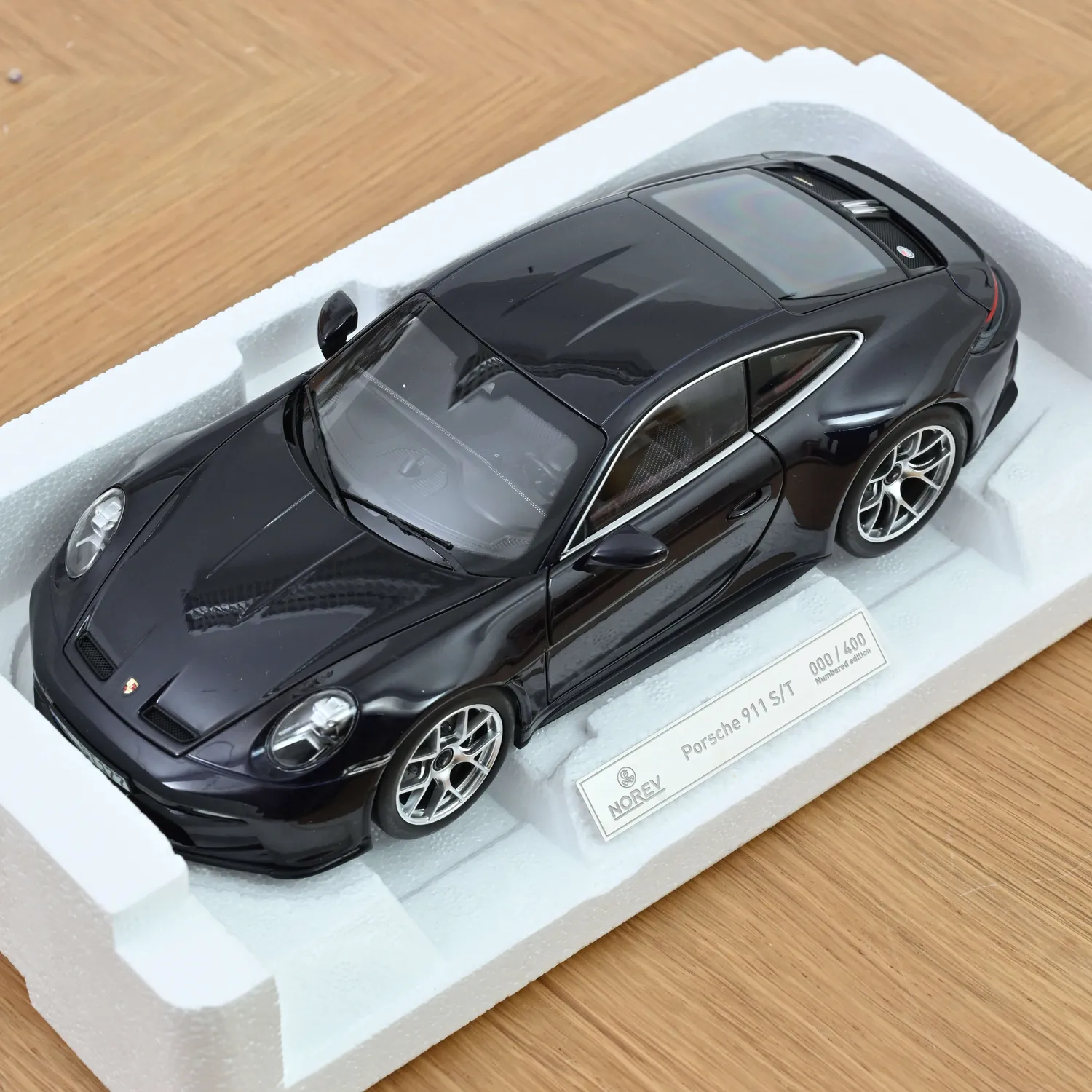 Norev Porsche 911 S/T 2023 voiture miniature 1/18 violet 400 pcs