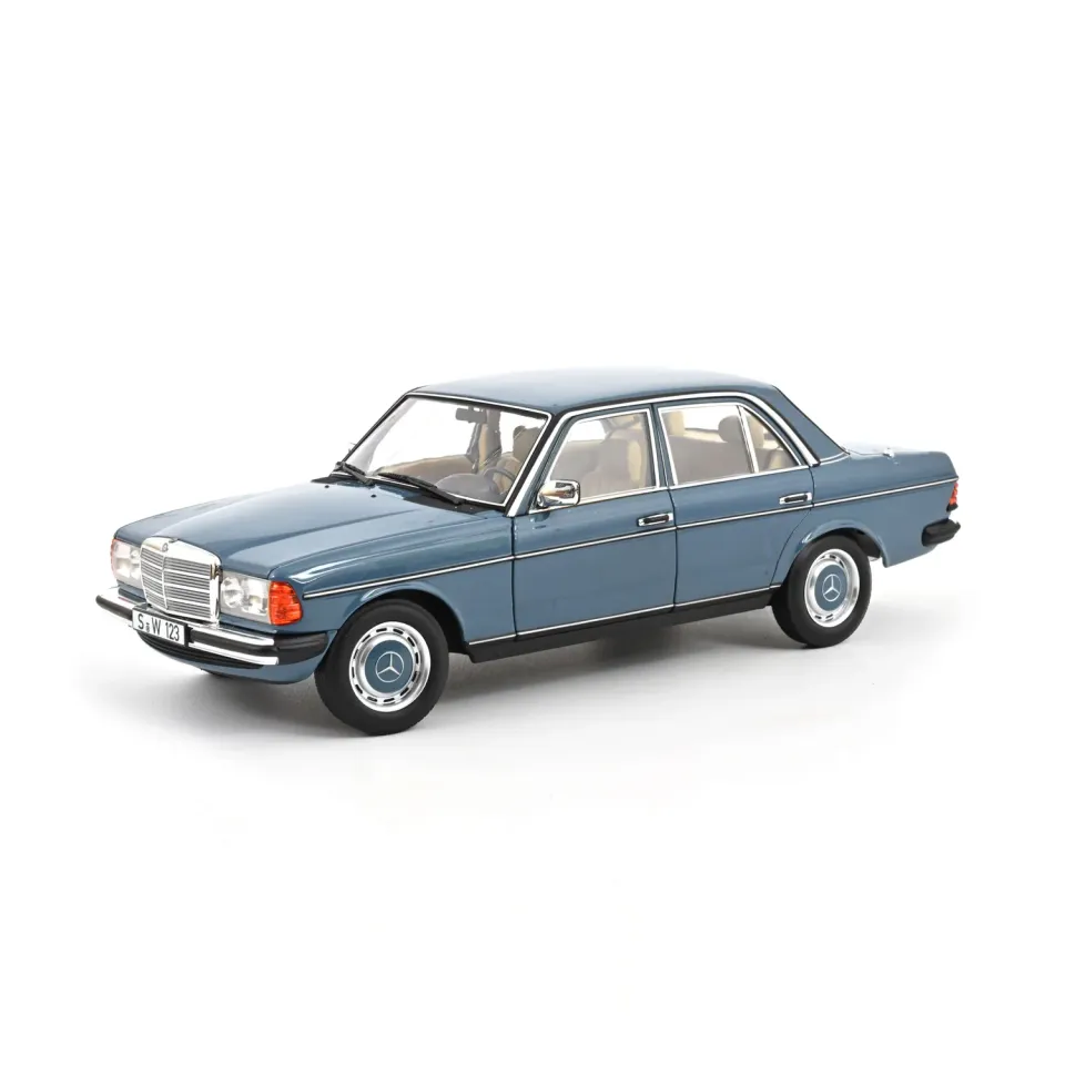 Norev Mercedes-Benz 200 1982 voiture miniature 1/18 bleu