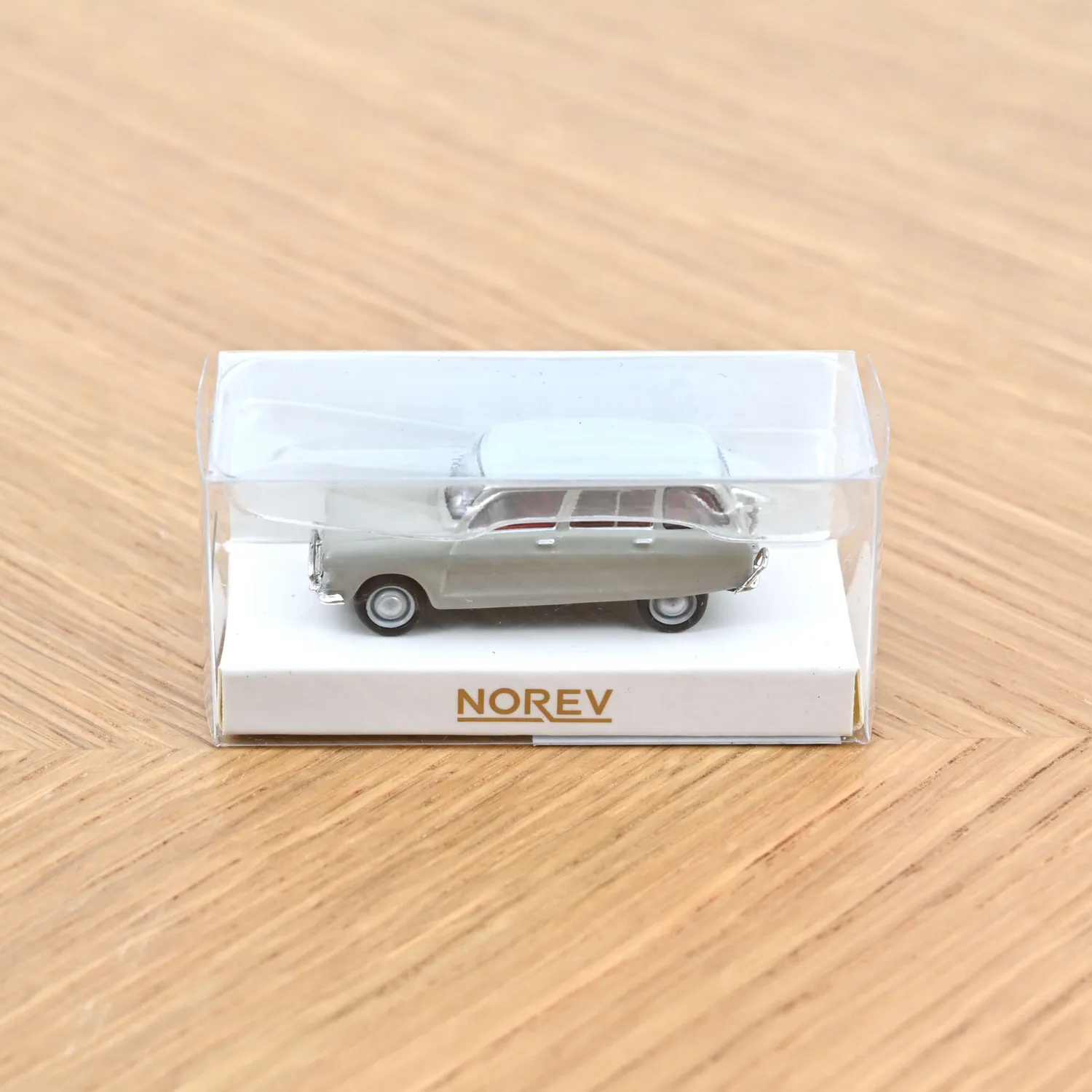 Norev Citroën Ami 6 break 1969 miniature 1/87 gris rosé