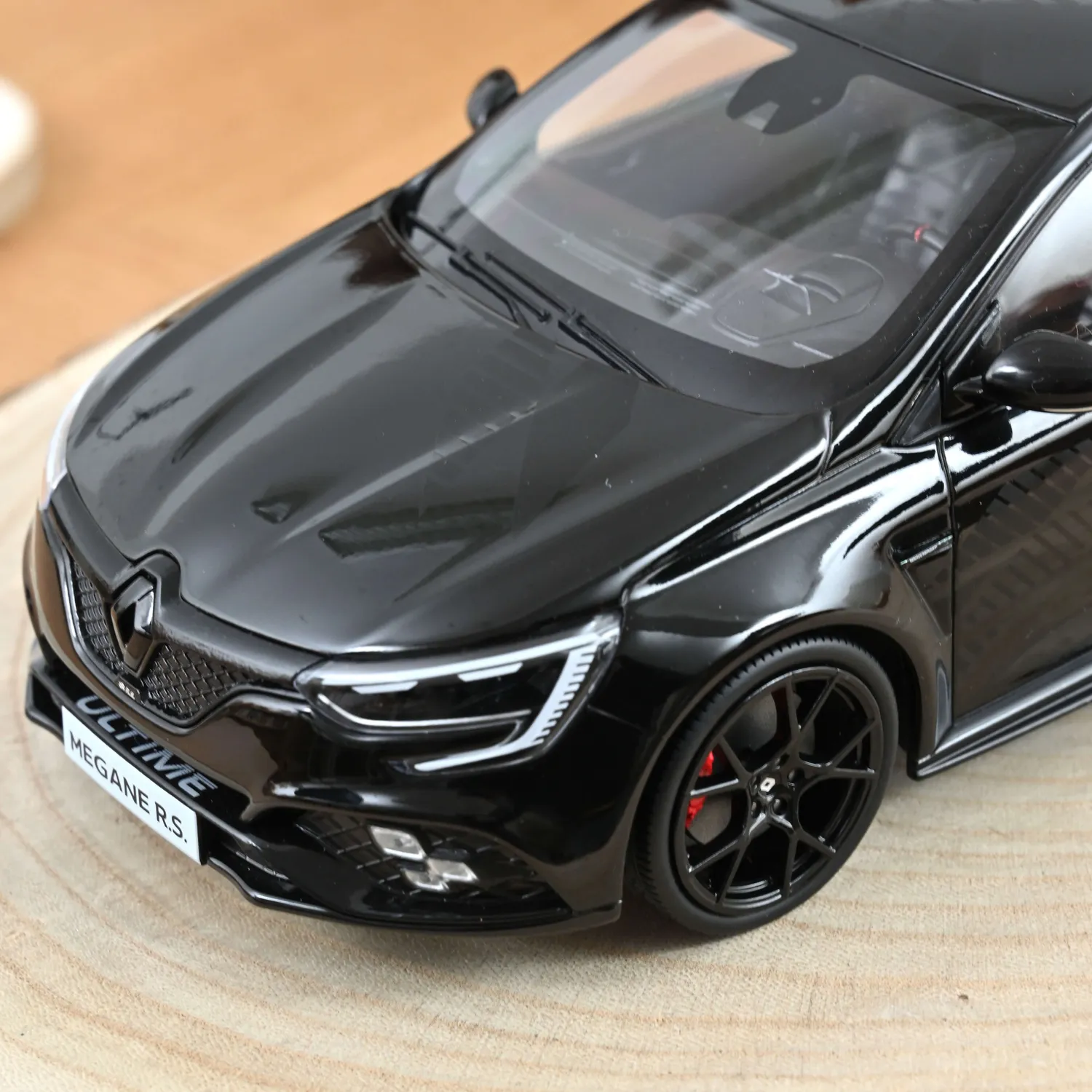Norev Renault Megane R.S. Ultime 2023 miniature 1/18 noire 200pcs