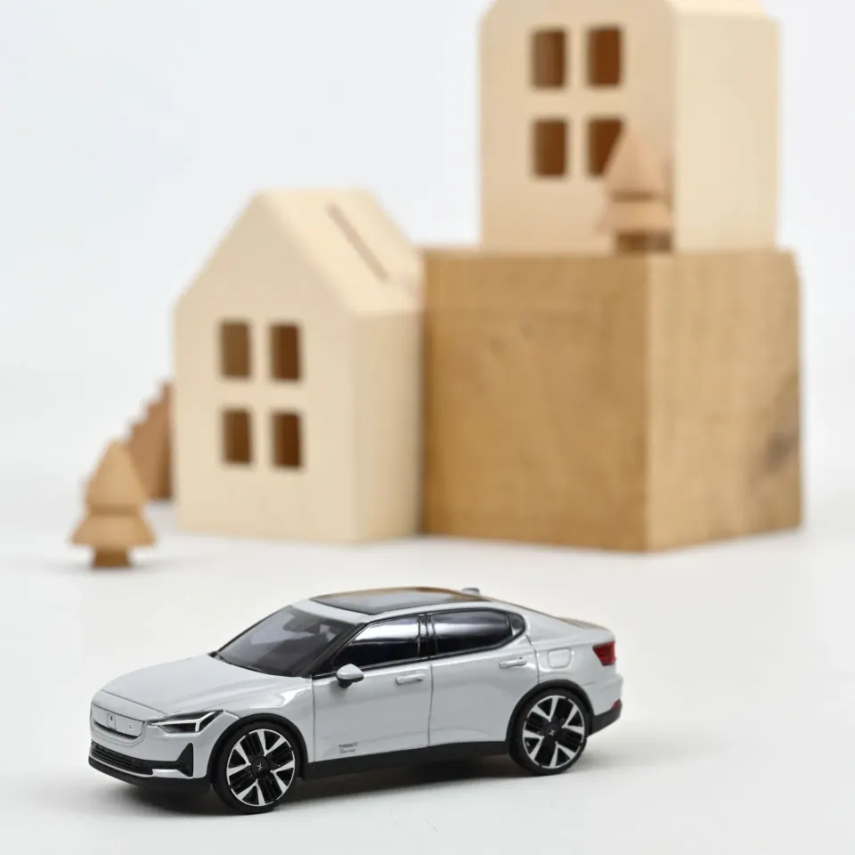 Norev Polestar 2 2024 voiture miniature 1/43 Magnesium