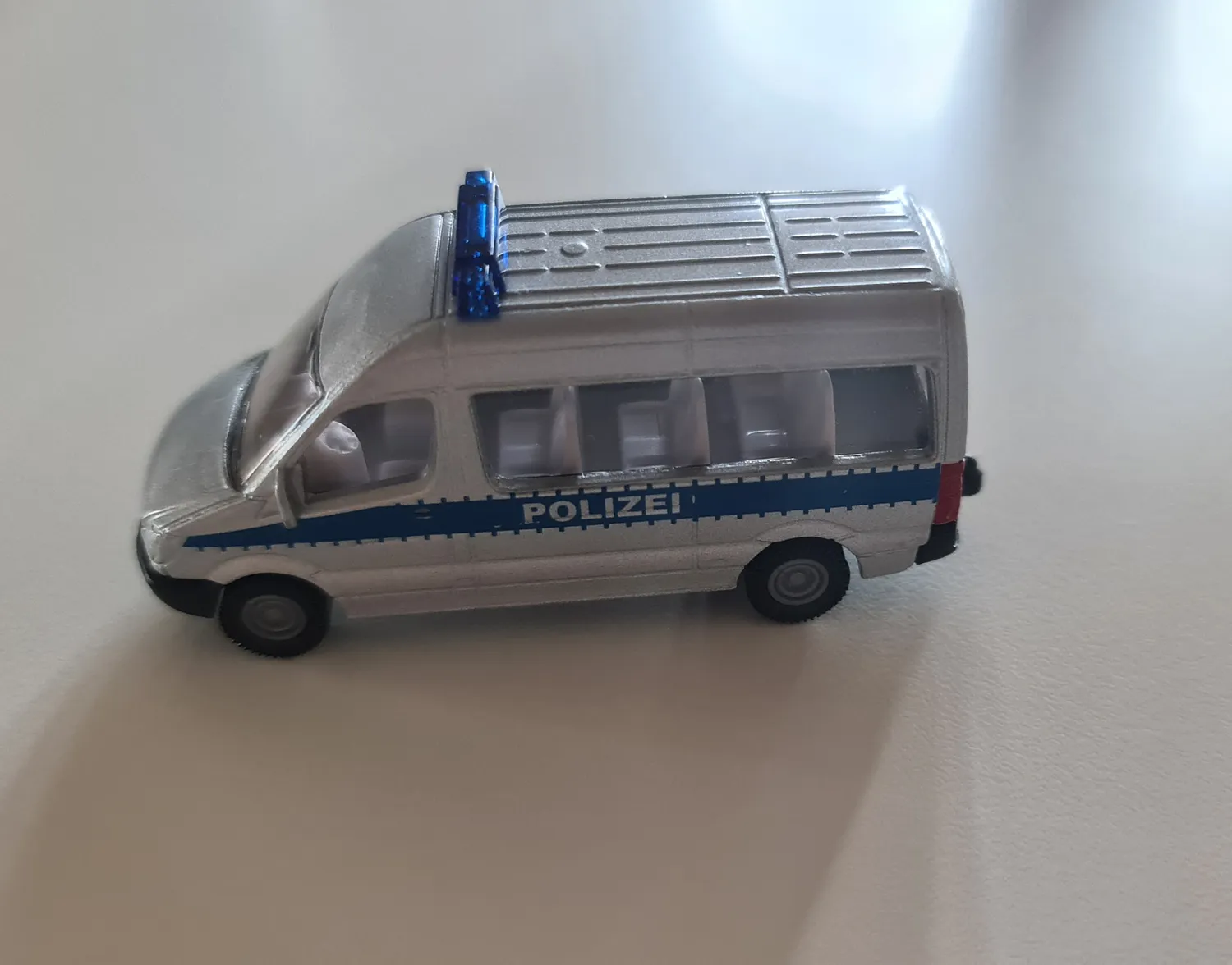 Siku 0804 fourgon police jouet métal 8,2 cm argenté