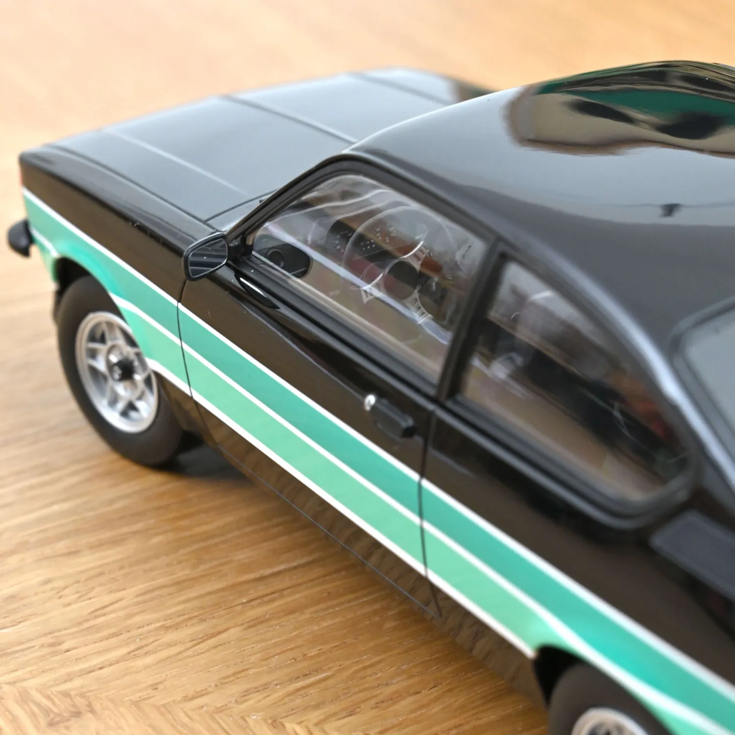 Norev Opel Kadett GT/E 1977 miniature 1/18 noir 200 pcs