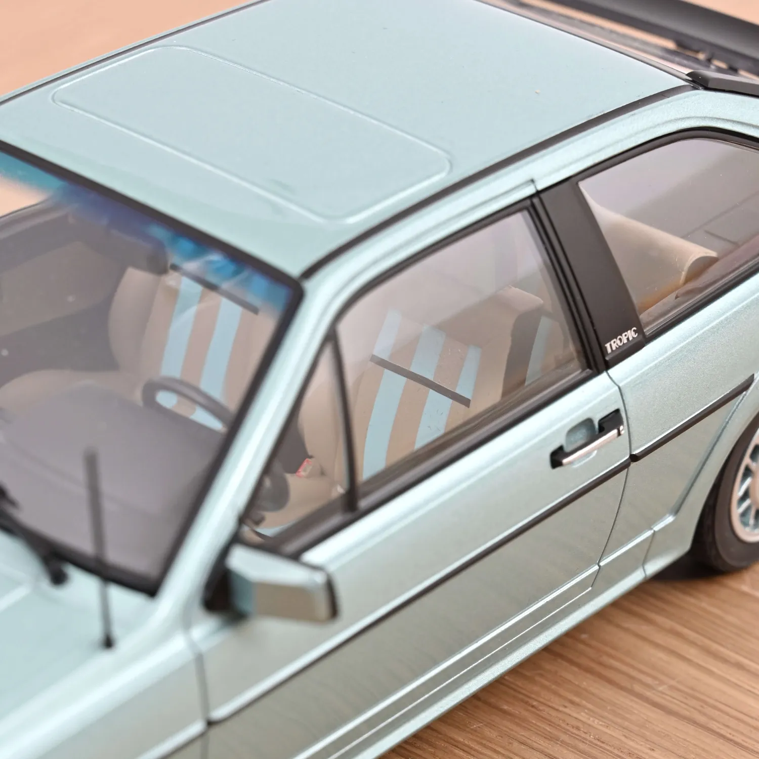 Norev VW Scirocco 1986 miniature 1/18 turquoise 200 pcs