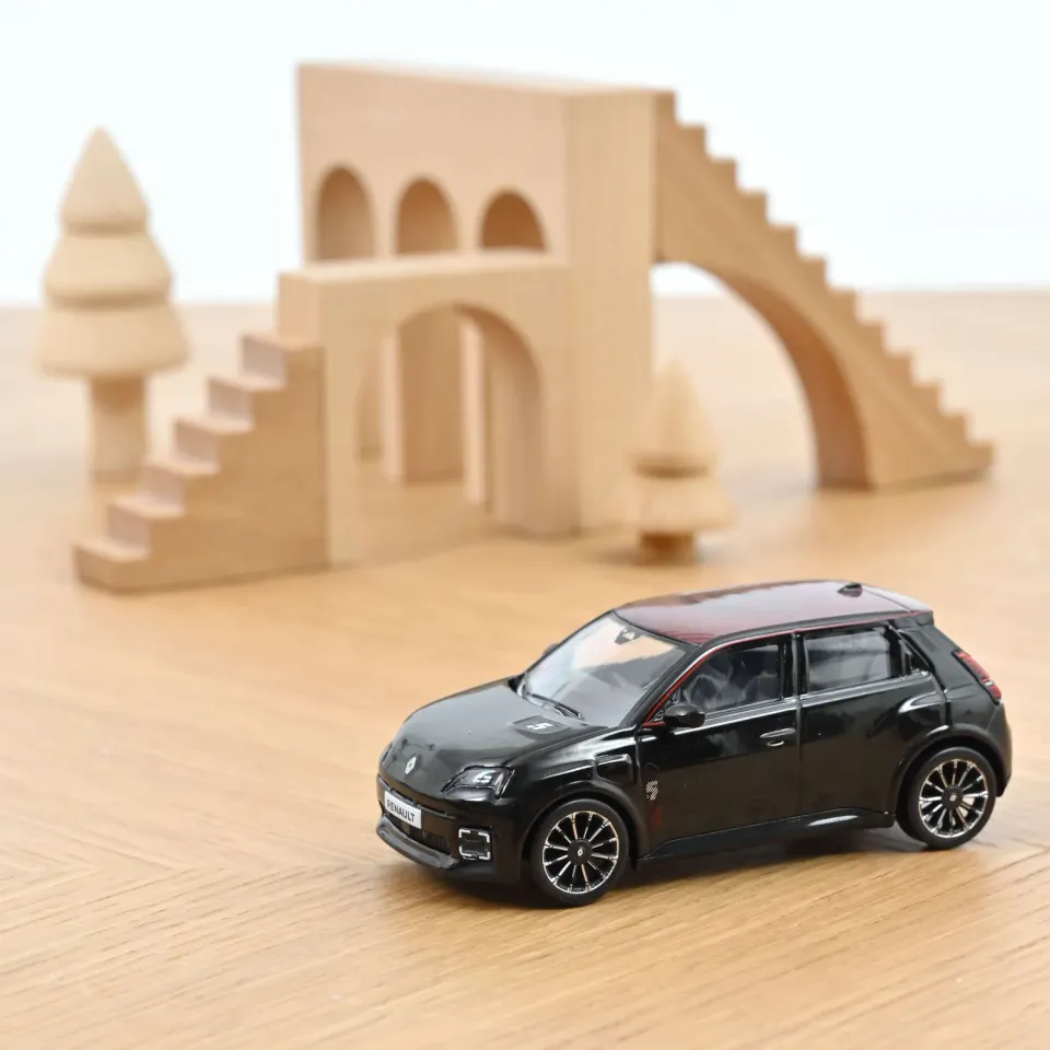 Norev Renault 5 E-Tech 2025 miniature 1/43 noire rouge
