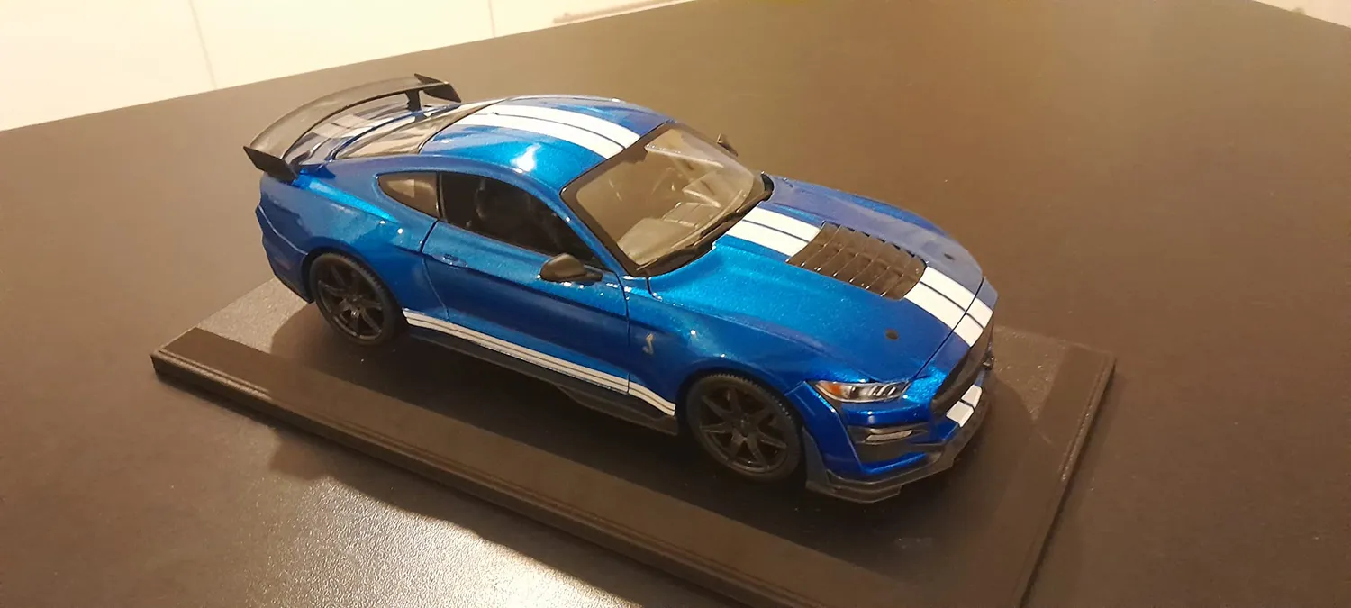Maisto Special Edition Ford Shelby Mustang GT500 miniature 1/18