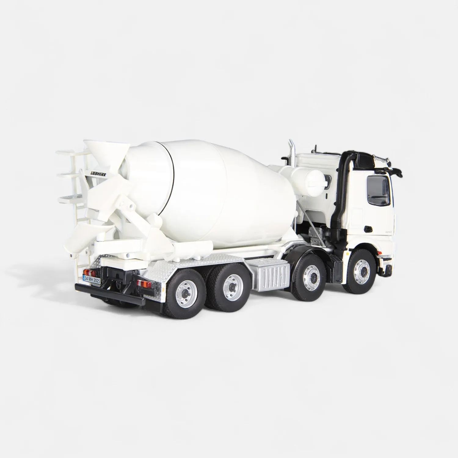 NZG Mercedes Arocs 8x4 toupie camion 1:50