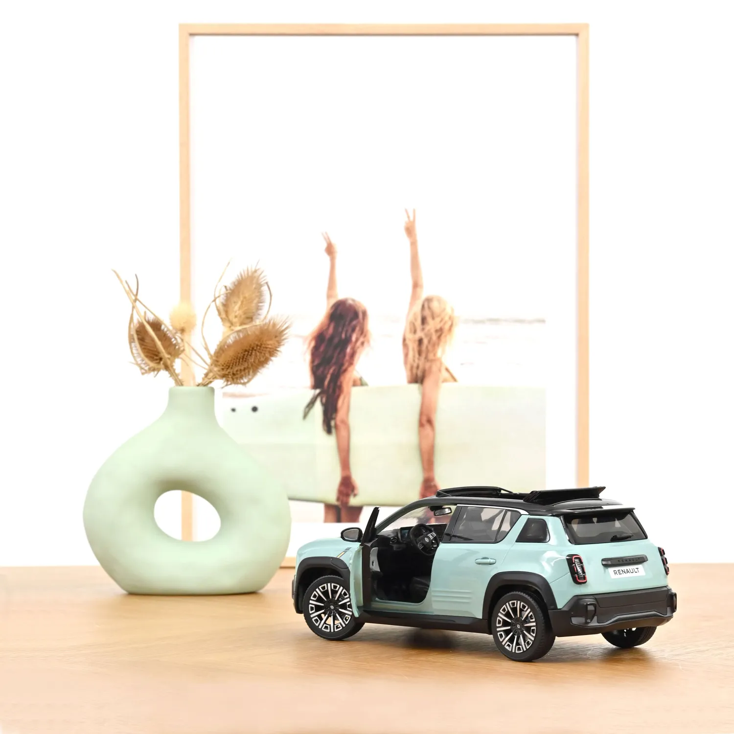 Norev Renault 4 E-Tech 2025 miniature 1/18 vert iconic