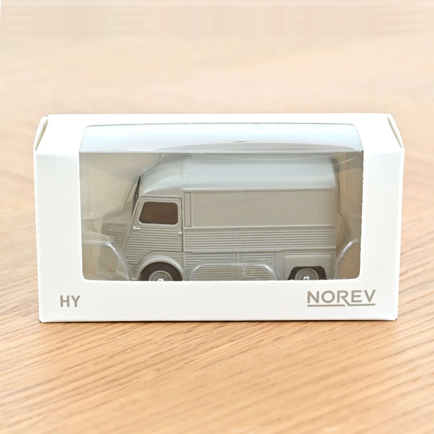 Norev Citroën HY 1969 miniature 1/58 gris rosé
