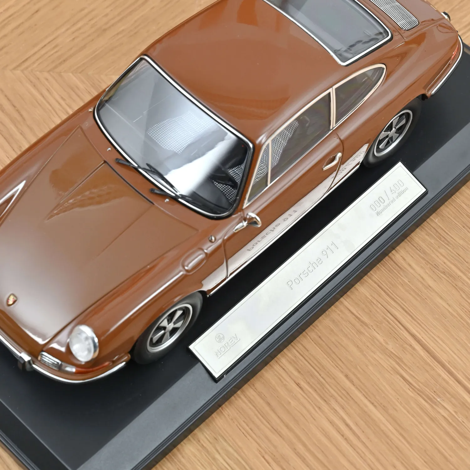 Norev Porsche 911 T 1969 voiture miniature Brun Sépia 1/18