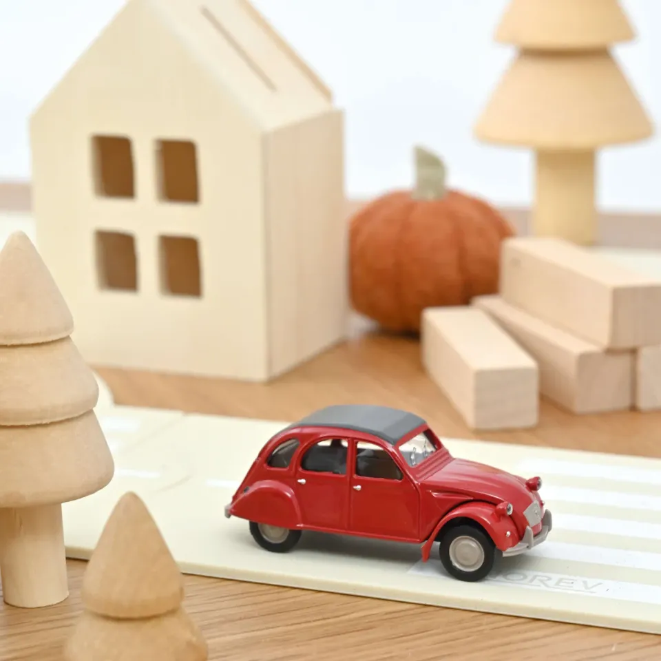 Norev Citroën 2CV Rouge voiture miniature 1/54