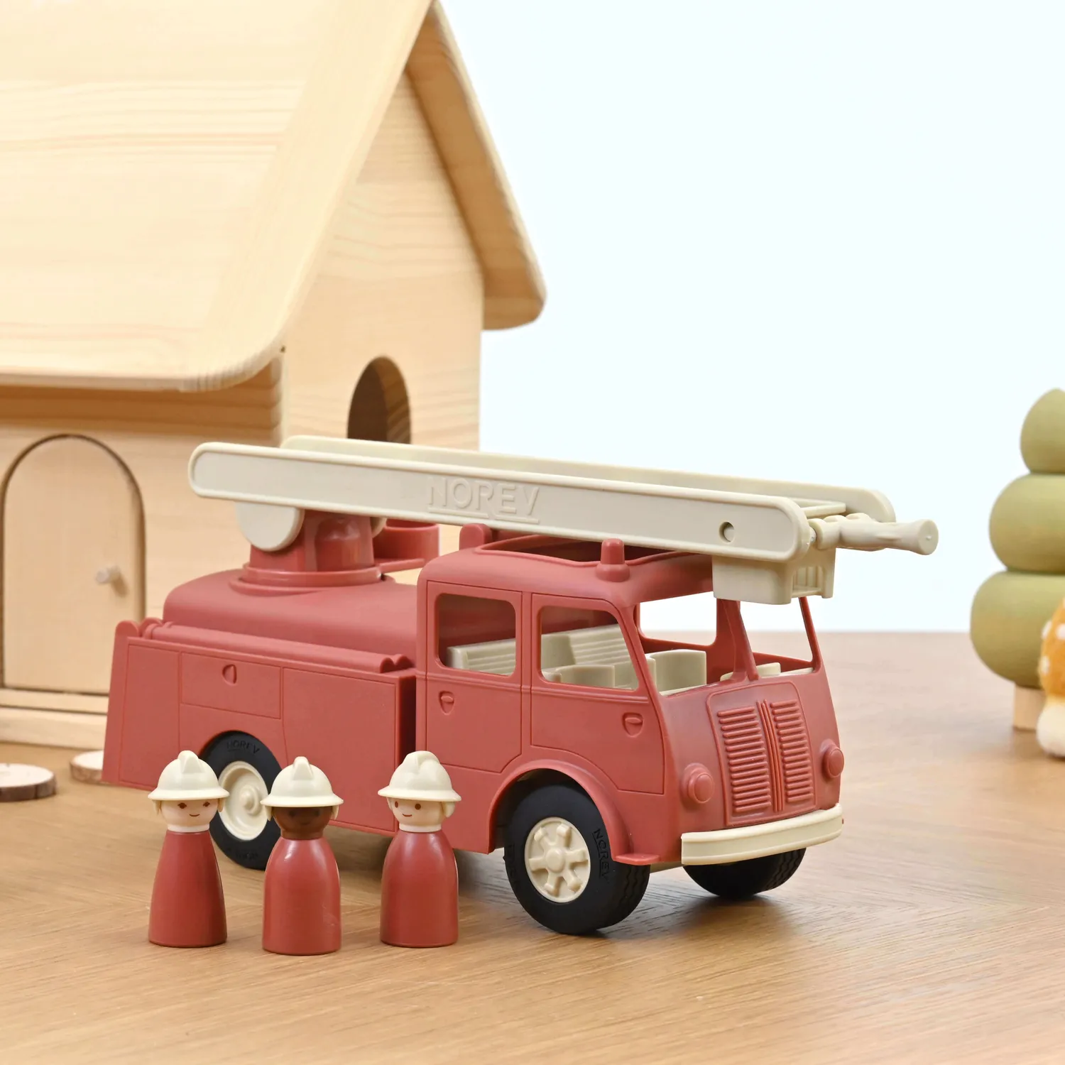 Norev Plastigam Berliet camion pompier jouet 1/24 27 cm