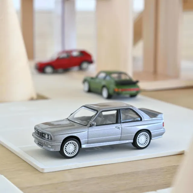 Norev BMW M3 E30 1986 Jet-car 1/43 Argent jouet youngtimer