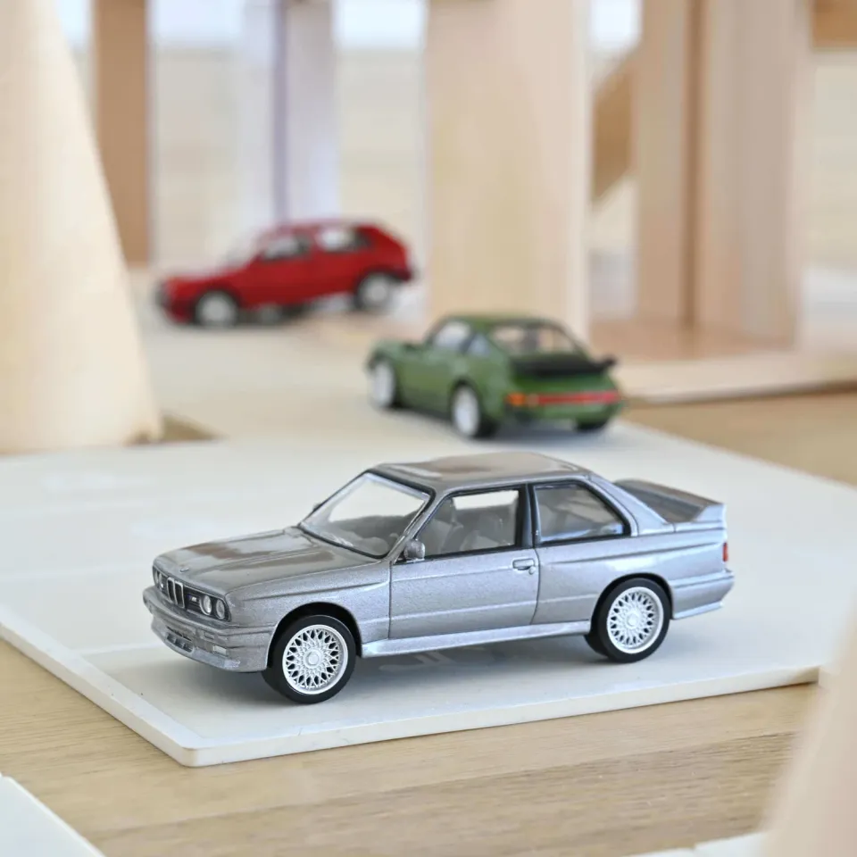 Norev BMW M3 E30 1986 Jet-car 1/43 Argent jouet youngtimer
