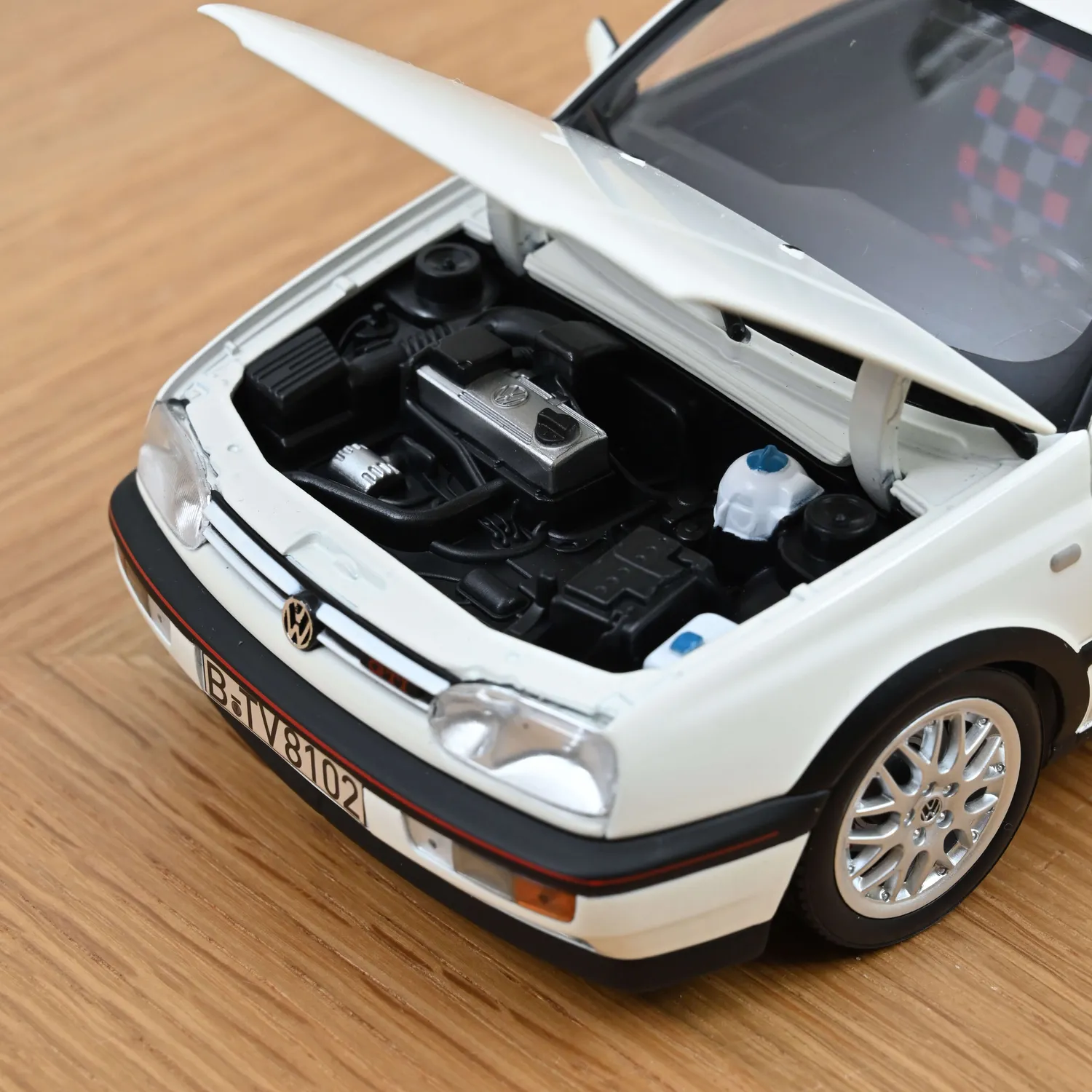 Norev VW Golf GTI 20 ans 1996 miniature 1/18 blanche