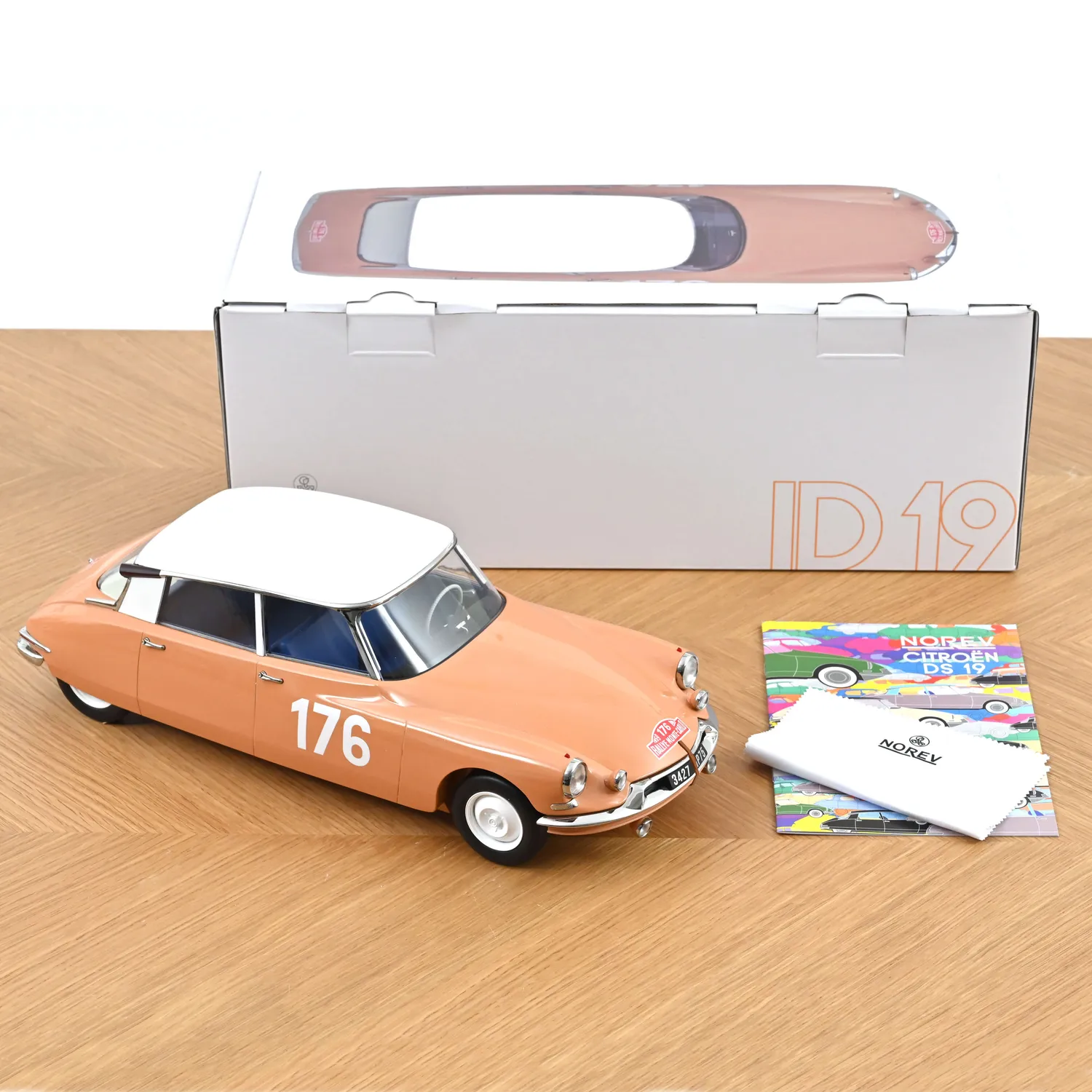 Norev Citroën ID 19 1959 miniature Monte-Carlo 1/12 300pcs