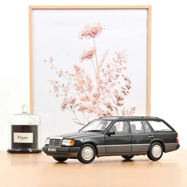 Norev Mercedes 300 D T-Modell 1990 miniature 1/18 bleu