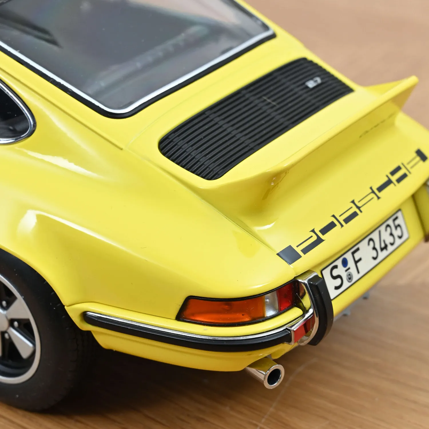 Norev Porsche 911 Carrera RS 2.7 1973 voiture miniature Jaune 1/12