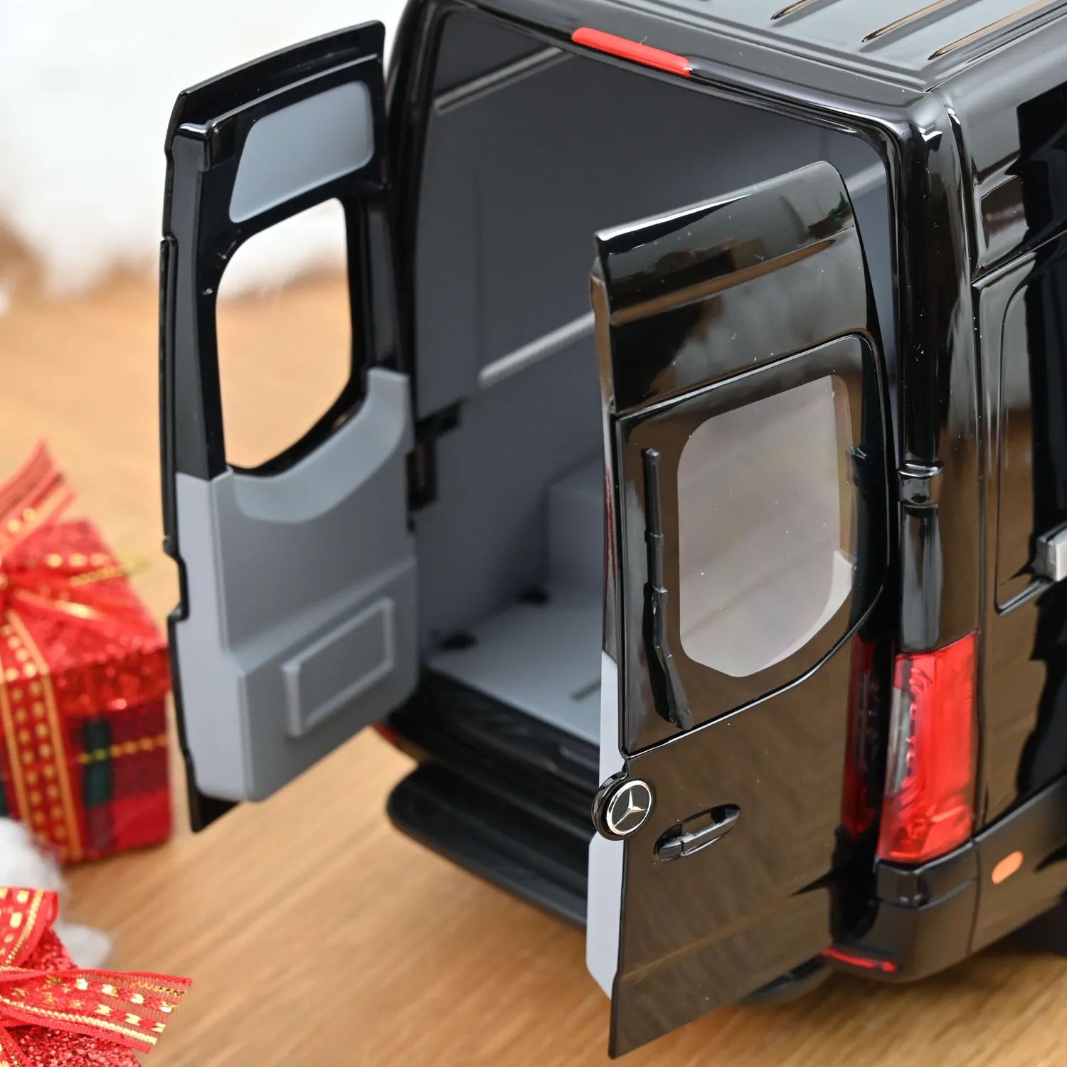 Norev Mercedes-Benz Sprinter 2018 miniature 1/18 noir
