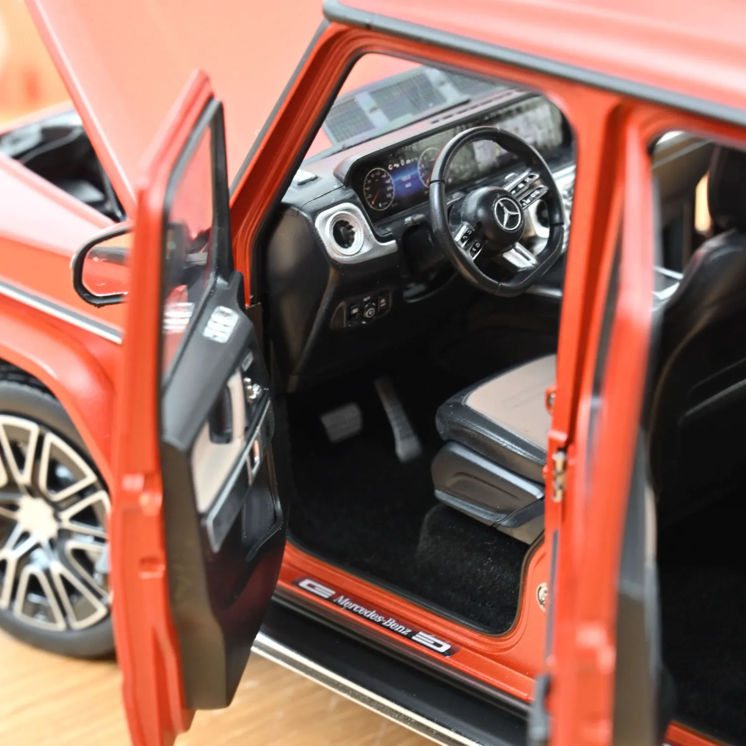 Norev Mercedes G-Class 2024 miniature 1/18 orange mat