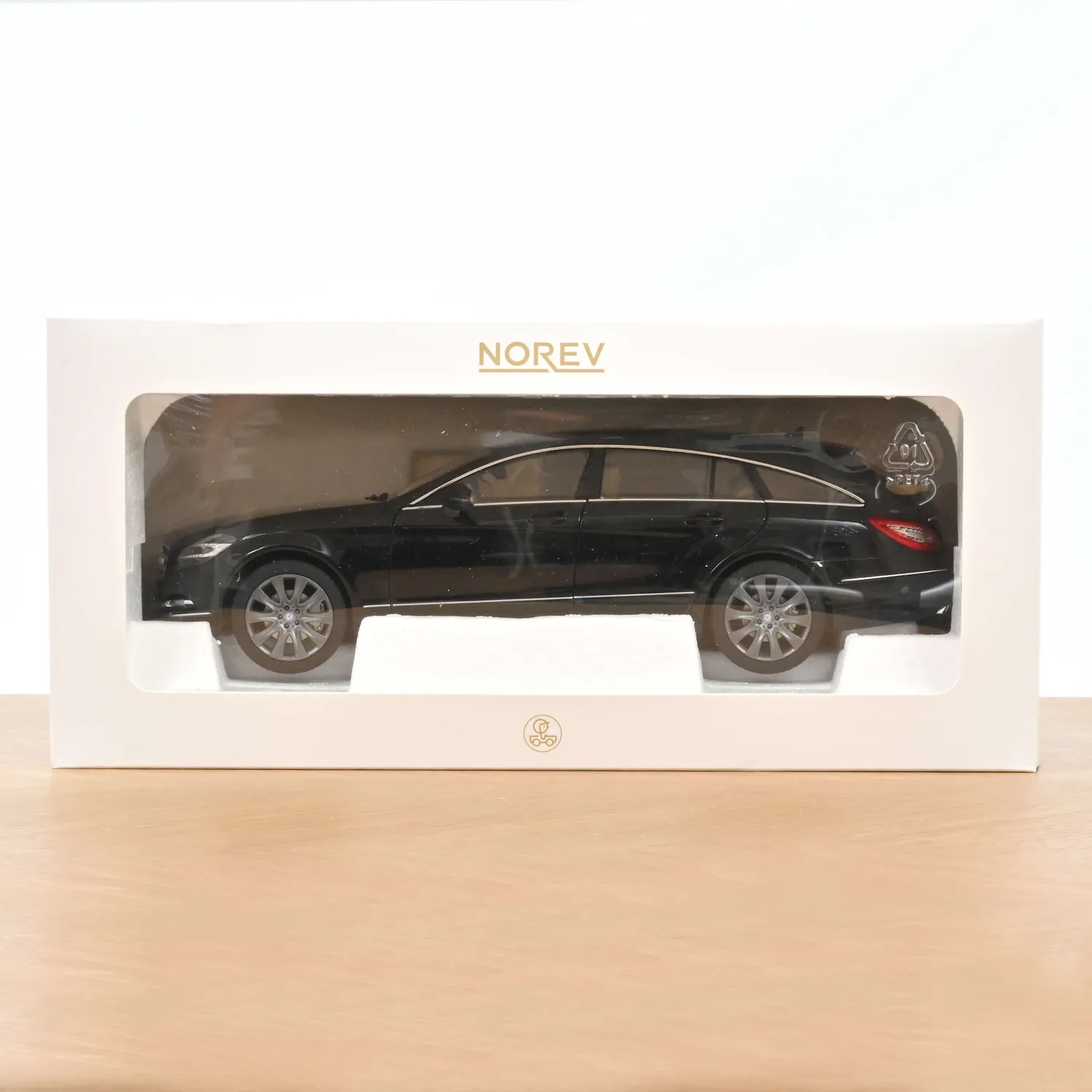 Norev Mercedes CLS Shooting Brake 2011 miniature 1/18 noir