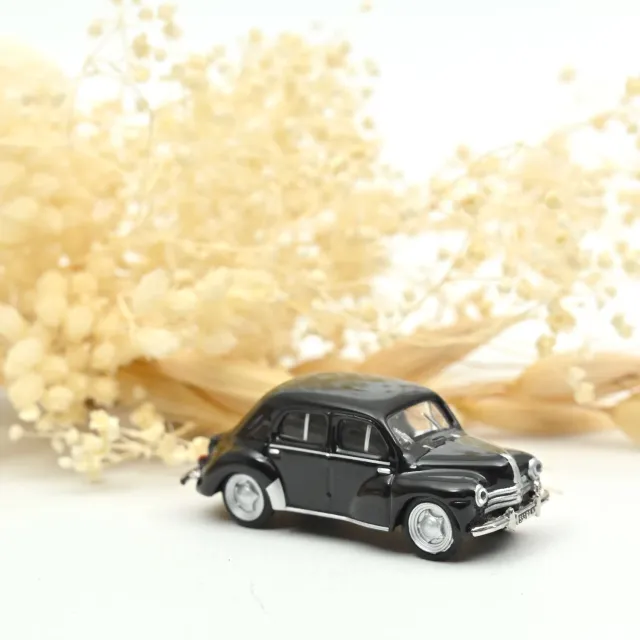Norev Renault 4CV miniature 1/87 noir 1955