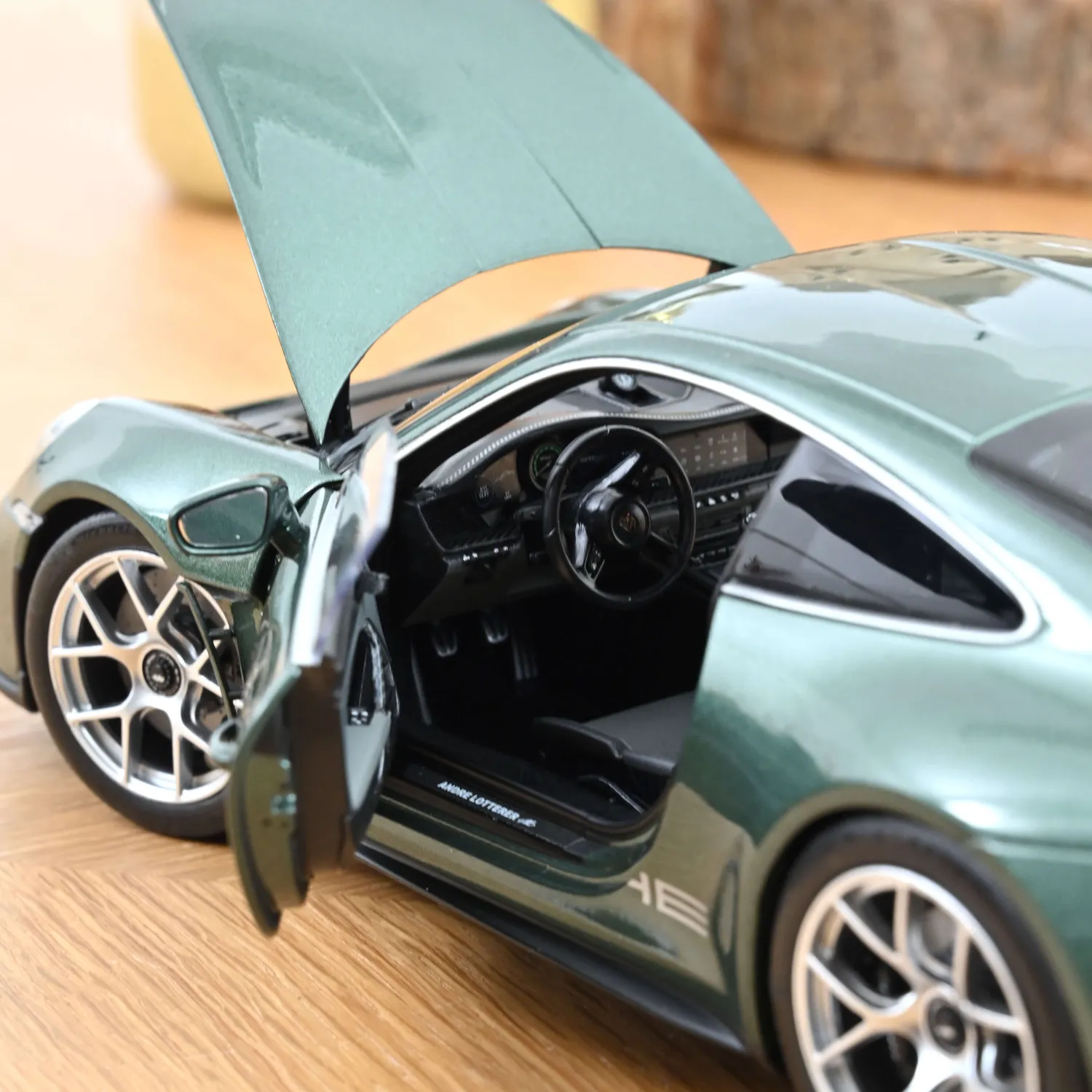Norev Porsche 911 S/T 2023 miniature 1/18 vert malachite