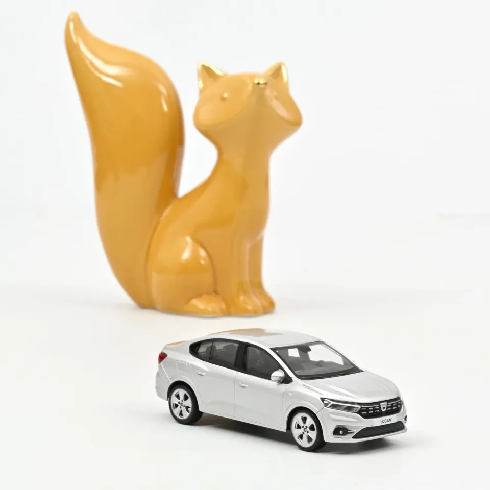 Norev Dacia Logan 2021 miniature 1/43 gris highland