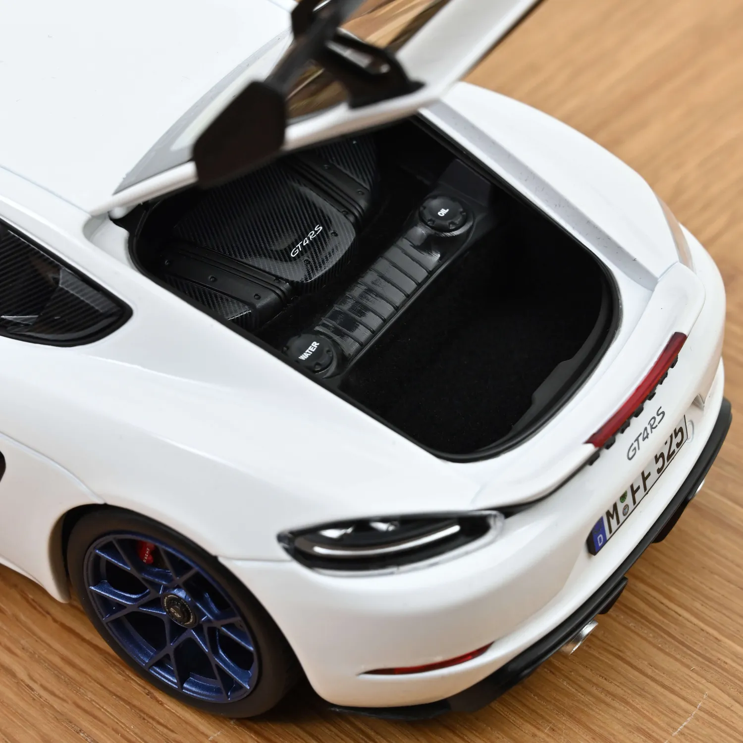 Norev Porsche Cayman GT4 RS voiture 1:18 blanc Weissach