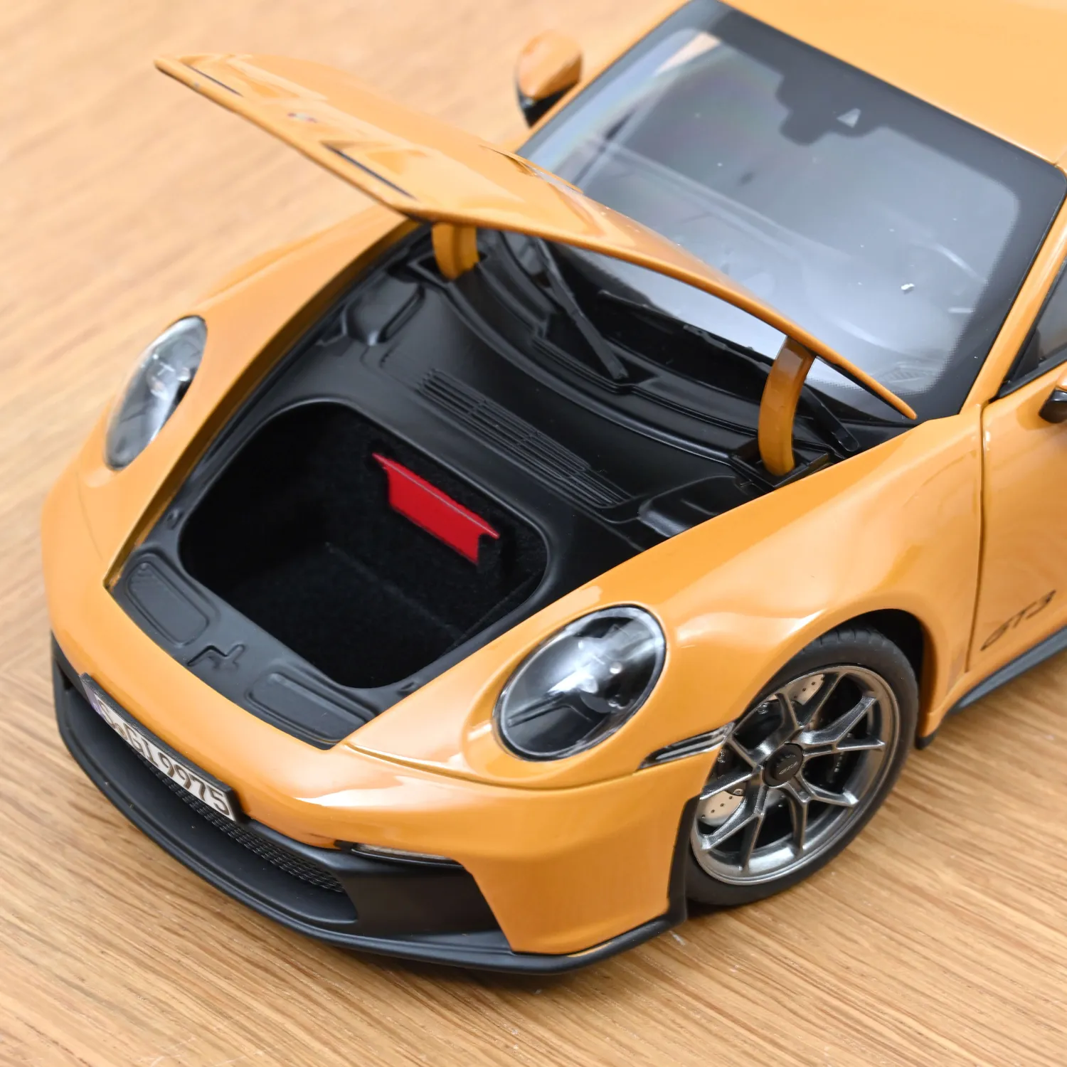 Norev Porsche 911 GT3 2021 miniature 1/18 jaune Bahama