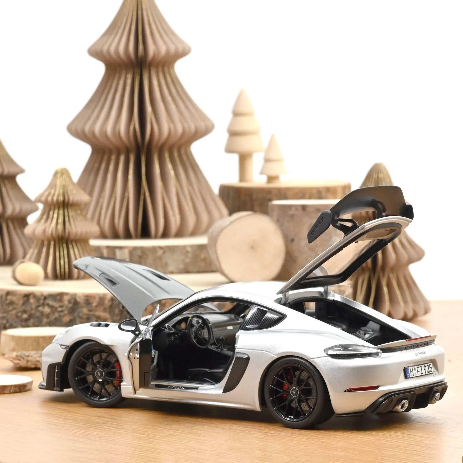 Norev Porsche Cayman GT4 RS Weissach miniature 1/18 argent 2023