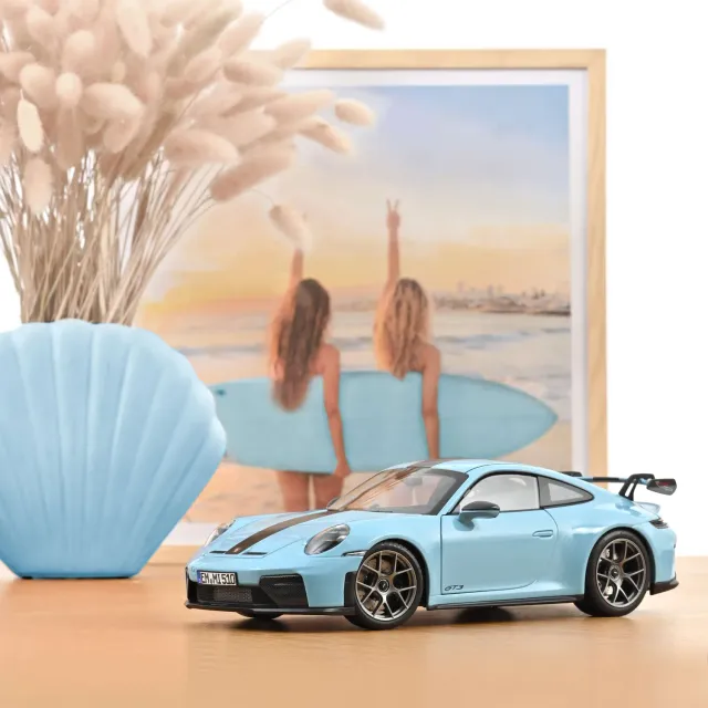 Norev Porsche 911 GT3 Weissach 2025 miniature 1/18 bleu gulf