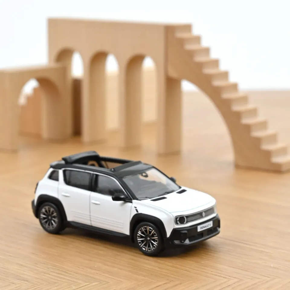 Norev Renault 4 E-Tech 2025 miniature 1/43 Blanc Glacier