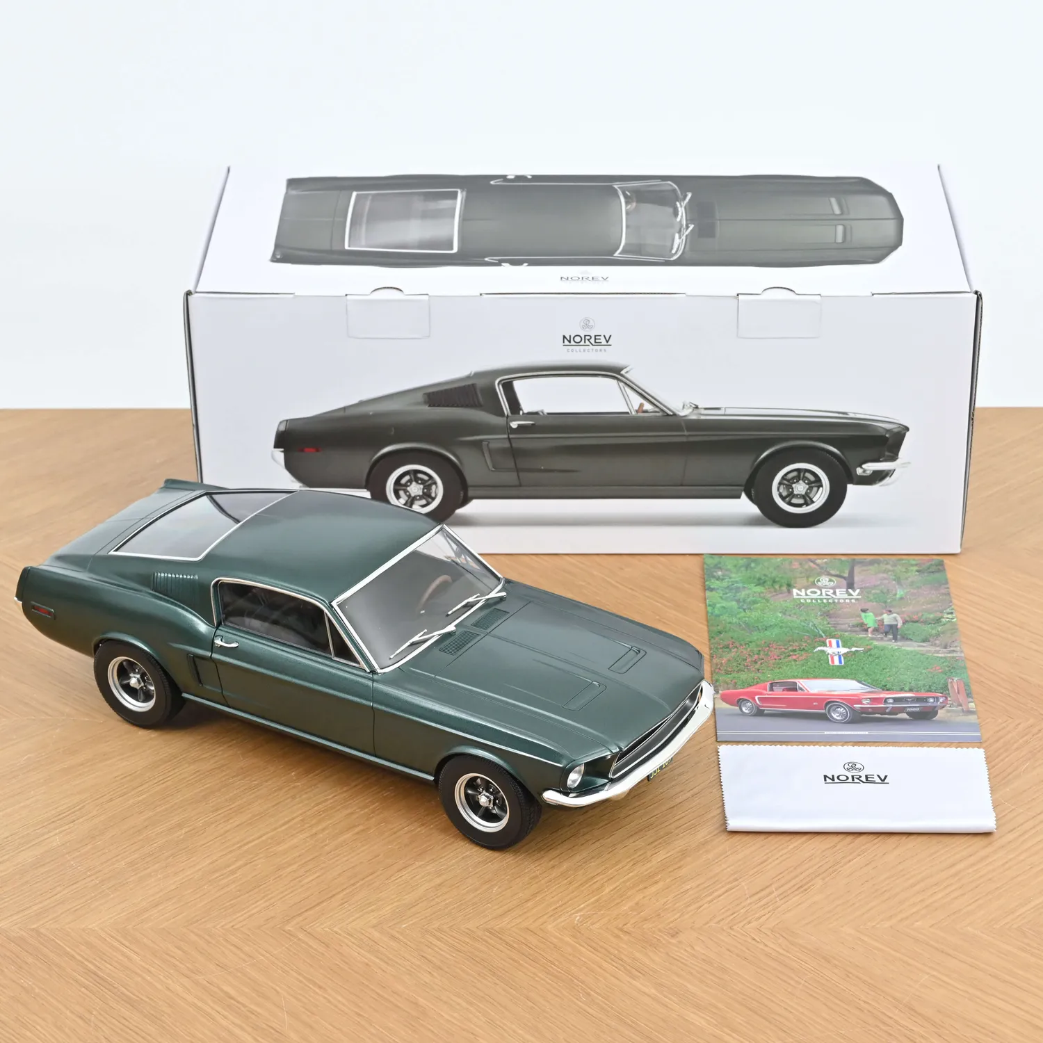 Norev Ford Mustang Fastback 1968 miniature 1/12 vert Bullitt