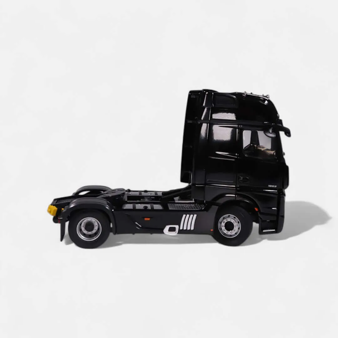 NZG Mercedes-Benz Actros L camion miniature blanc décoré 1:18