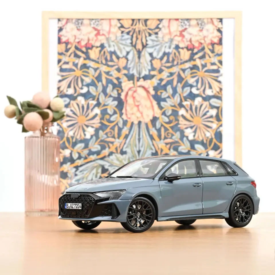 Norev Audi RS 3 Sportback 2025 miniature 1/18 gris kemora