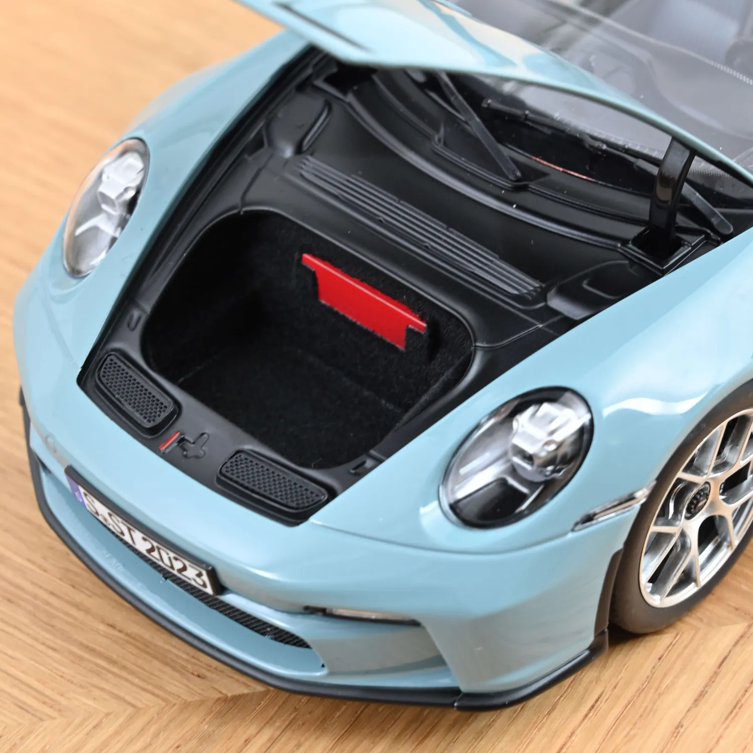 Norev Porsche 911 S/T 2023 miniature 1/18 bleu meissen