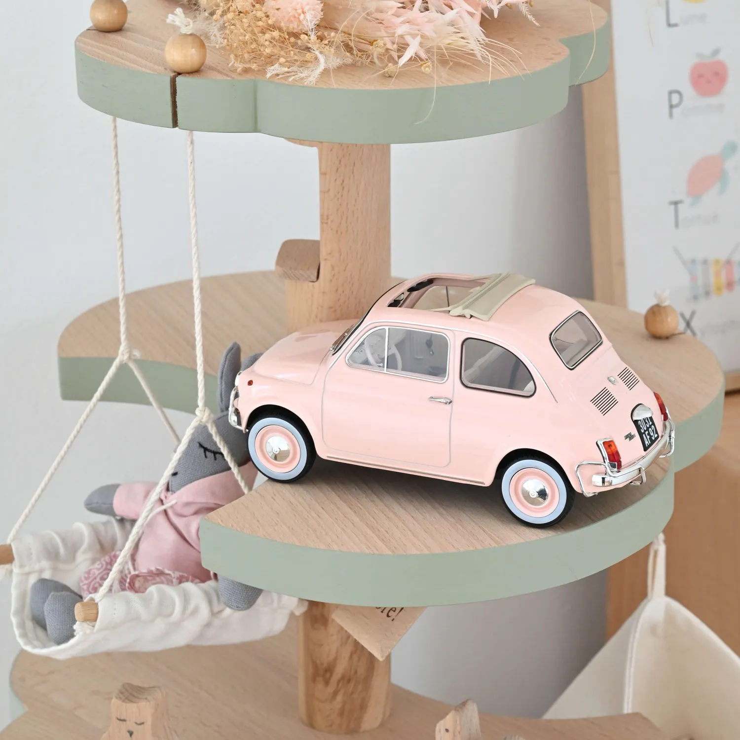Norev Fiat 500 L 1968 miniature 1/18 Rose naissance