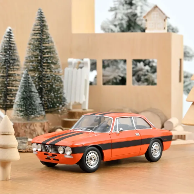 Norev Alfa Romeo 2000 GTV 1973 voiture miniature 1/18 orange