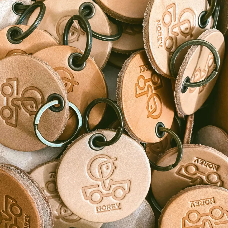 Norev porte-clés rond cuir 5 cm tanné végétal USA