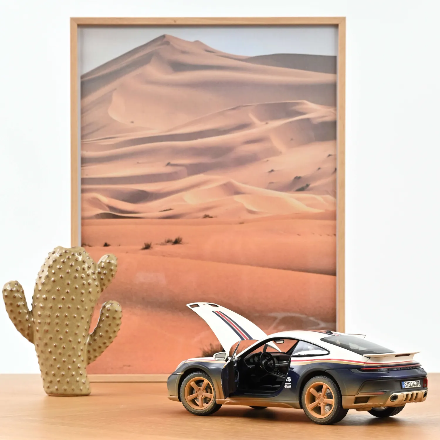 Norev Porsche 911 Dakar Roughroads miniature 1/18 sable