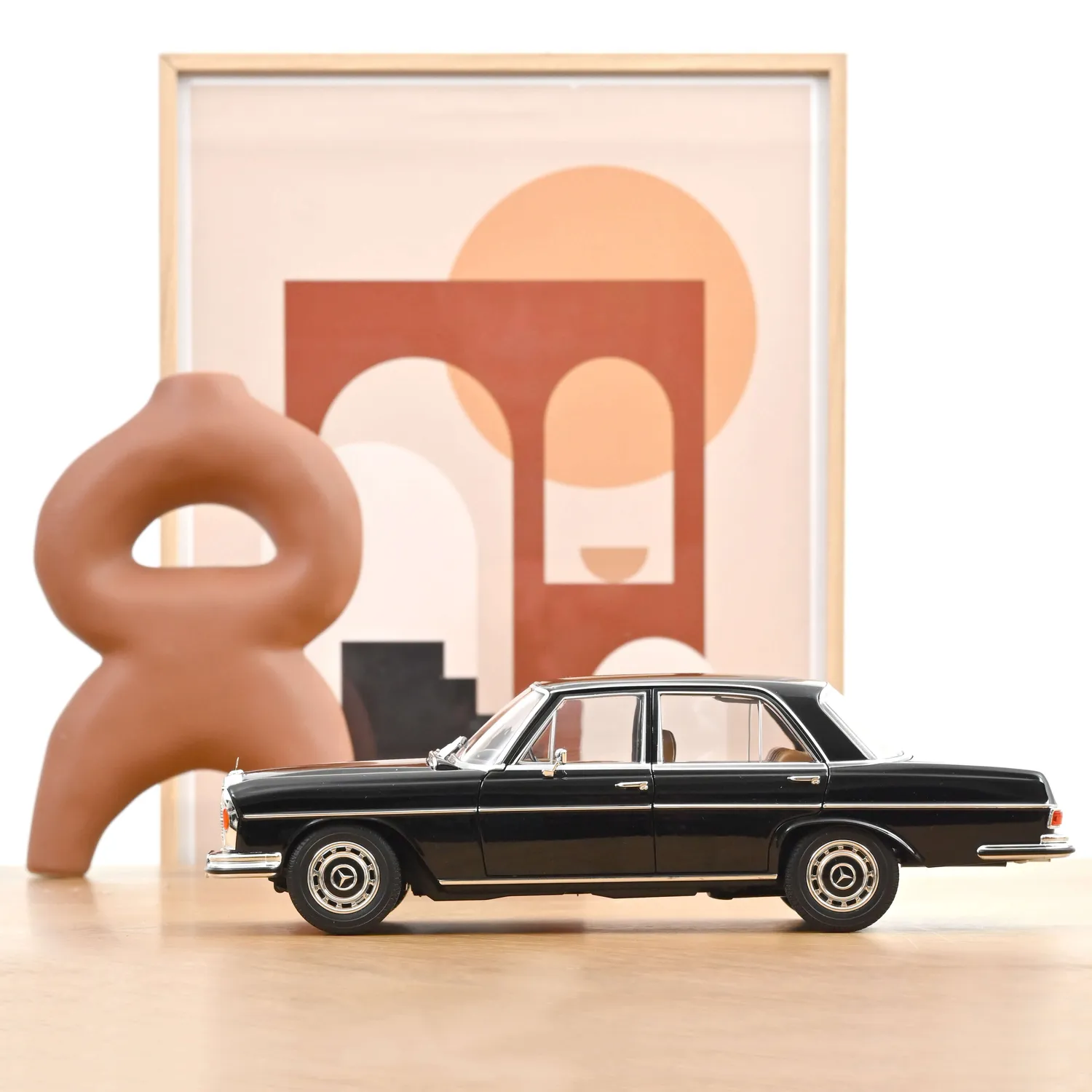 Norev Mercedes-Benz 280 SE 1968 voiture miniature 1/18 Noir