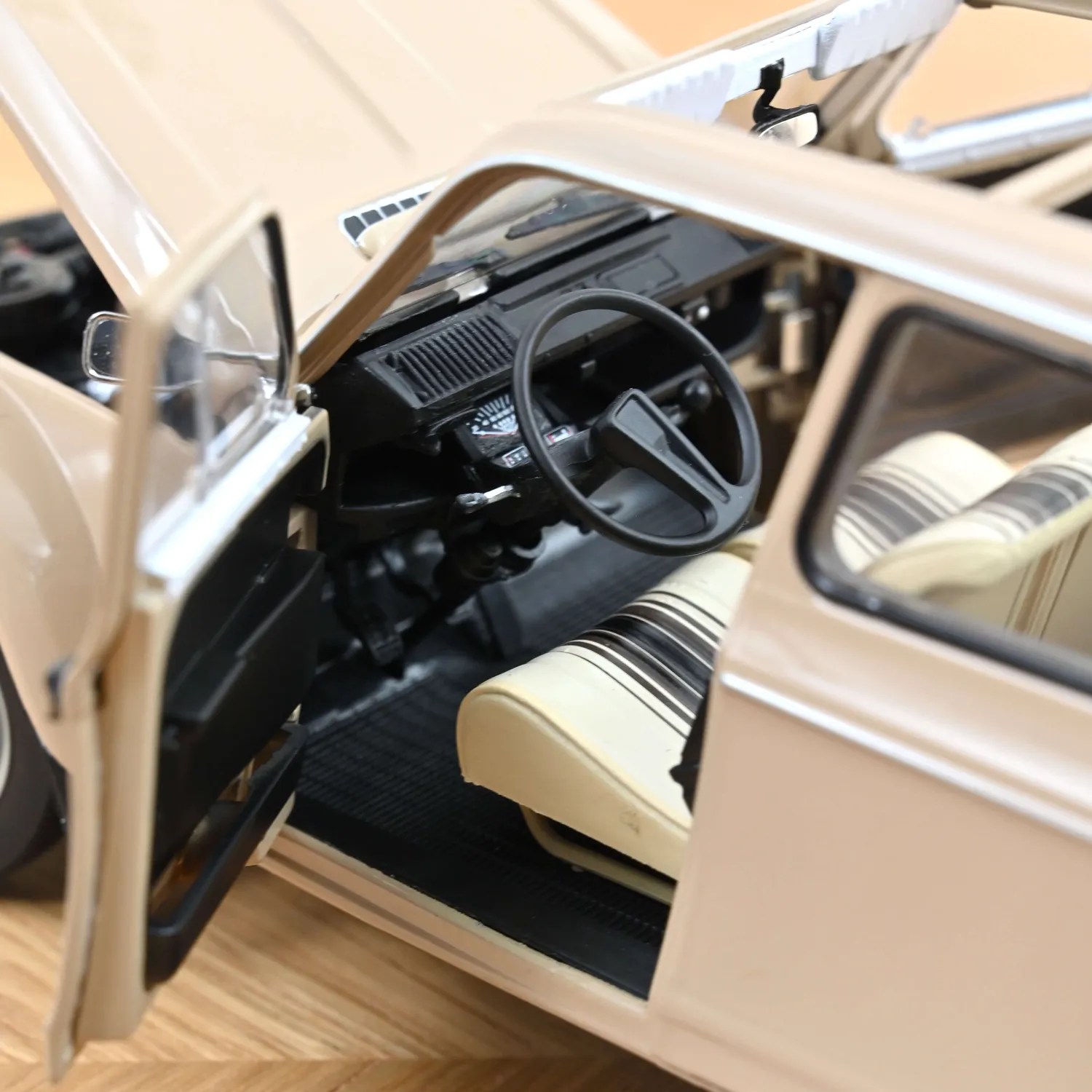 Norev Citroën Dyane 6 1983 miniature 1/18 Beige Colorado