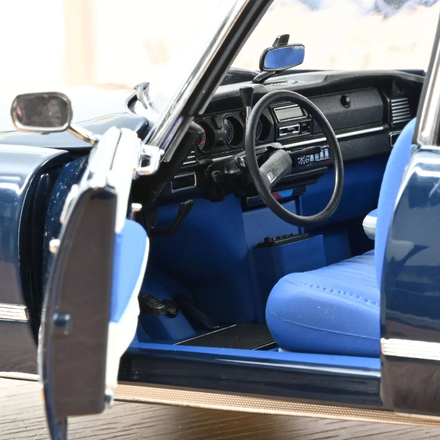 Norev Citroën DS 23 Pallas 1974 miniature 1/18 bleue