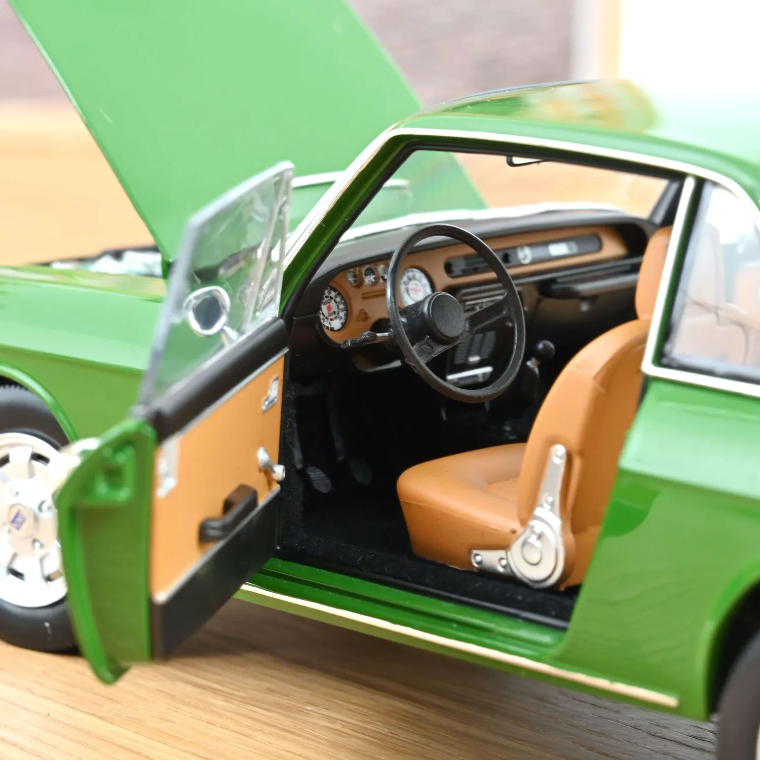Norev Lancia Fulvia 3 1975 voiture miniature 1/18 verte